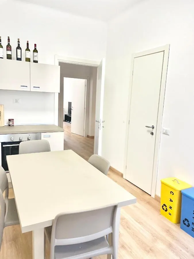 Hôtel Camera Con Bagno Privato Interno - Zona Bocconi à Milan 0*,